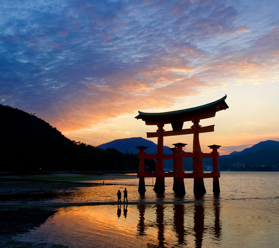 Click image for larger version

Name:	miyajima torii.jpg
Views:	64
Size:	148.8 KB
ID:	92