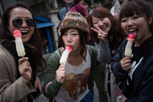 Click image for larger version

Name:	penis_festival.jpg
Views:	153
Size:	36.6 KB
ID:	259