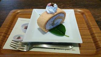 Click image for larger version  Name:	Sakura roll cake.jpg Views:	1 Size:	37.9 KB ID:	1152